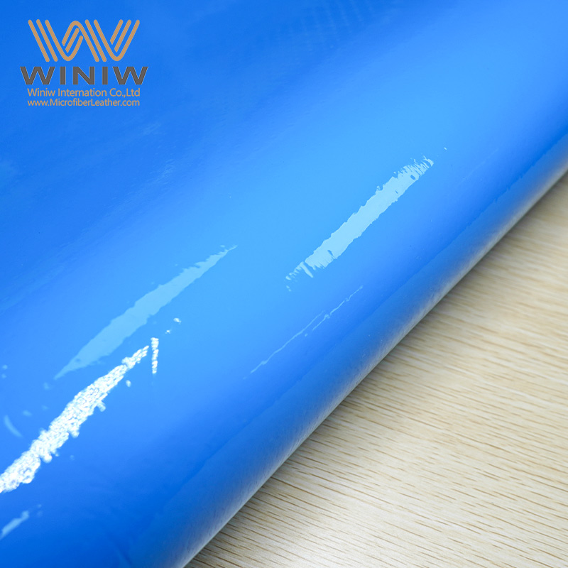 Cách nhận biết vật liệu PU trong bóng bầu dục NFL